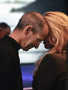 Jobs with his wife.