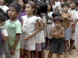 Little singer waiting to applaud.